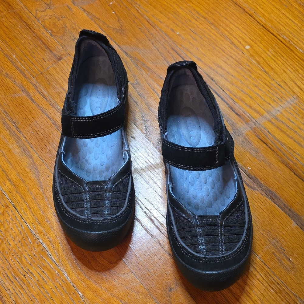 Privo by Clark's Black Suede Mary Jane's Size 5½